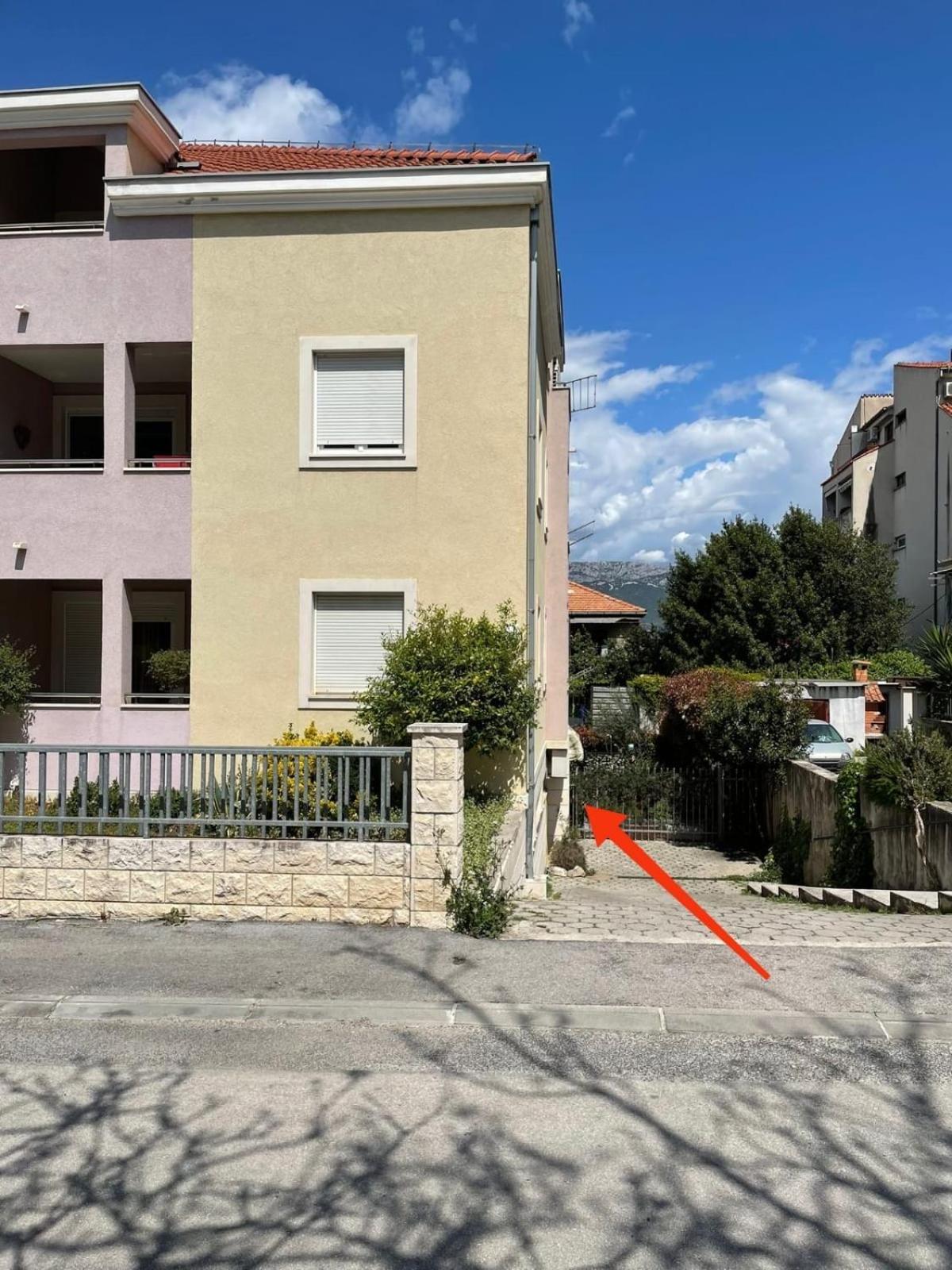 Apartment With Terrace And Garden Next To Marjan Park - 2 Free Bikes Split Exterior photo